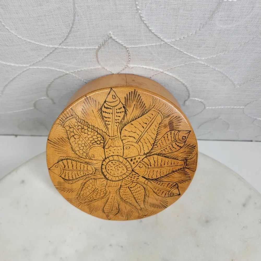Vintage item description