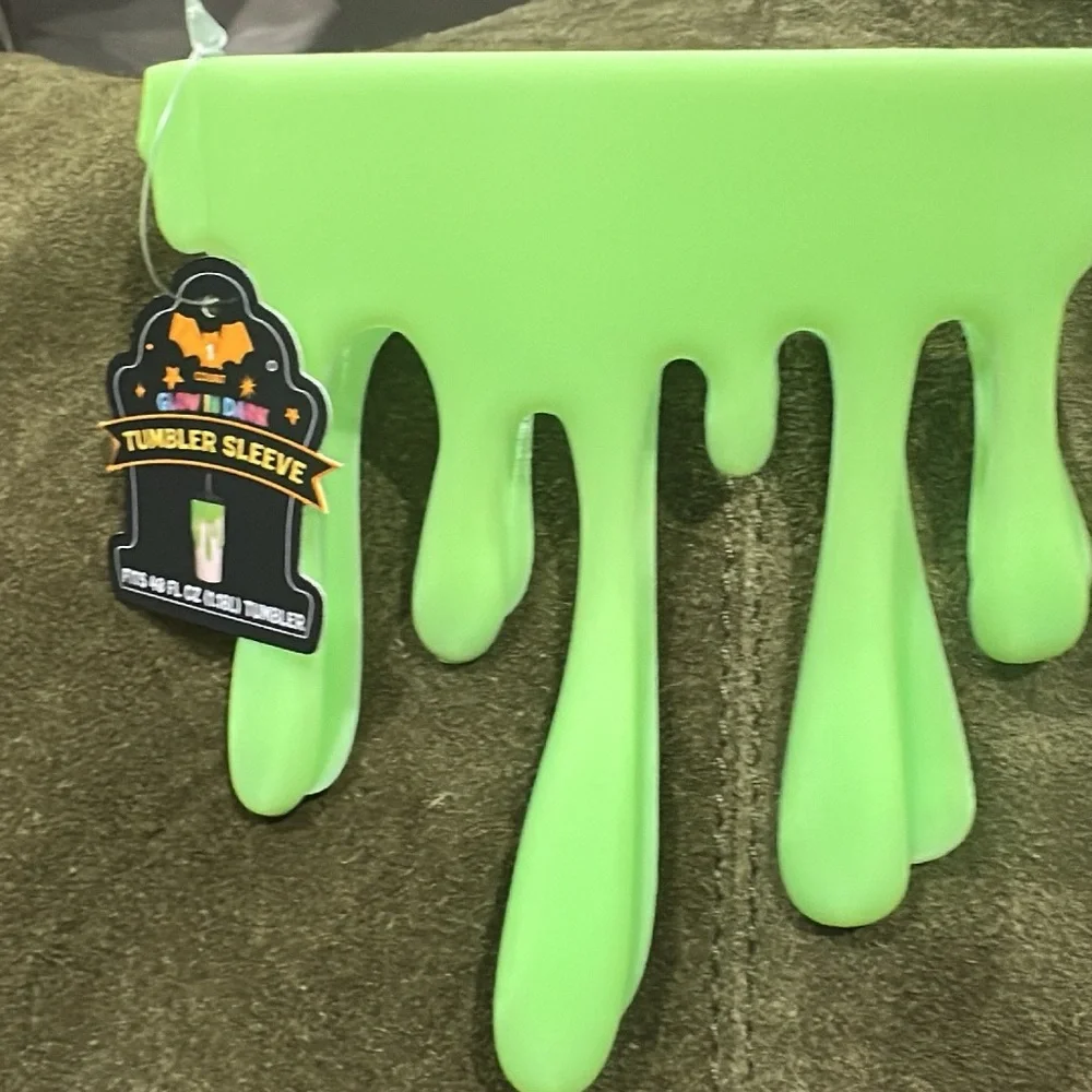 Halloween Glow in the dark Green Drip Tumbler Sleeve for 40oz