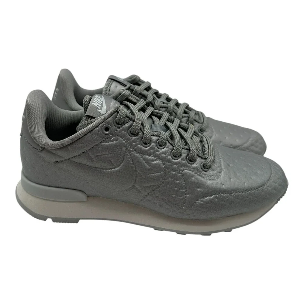Nike Women's Athletic Shoes Gray