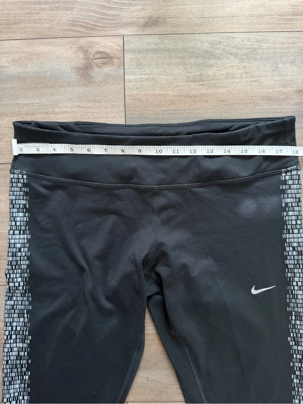 Nike Black Leggings with Gray Reflective Side Panels