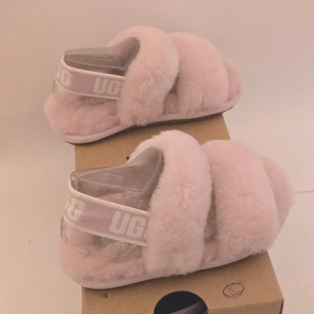 UGG Toddler Oh Yeah Sandals Shell Pink Sheepskin Slides 1116636T Size 7 NWOB
