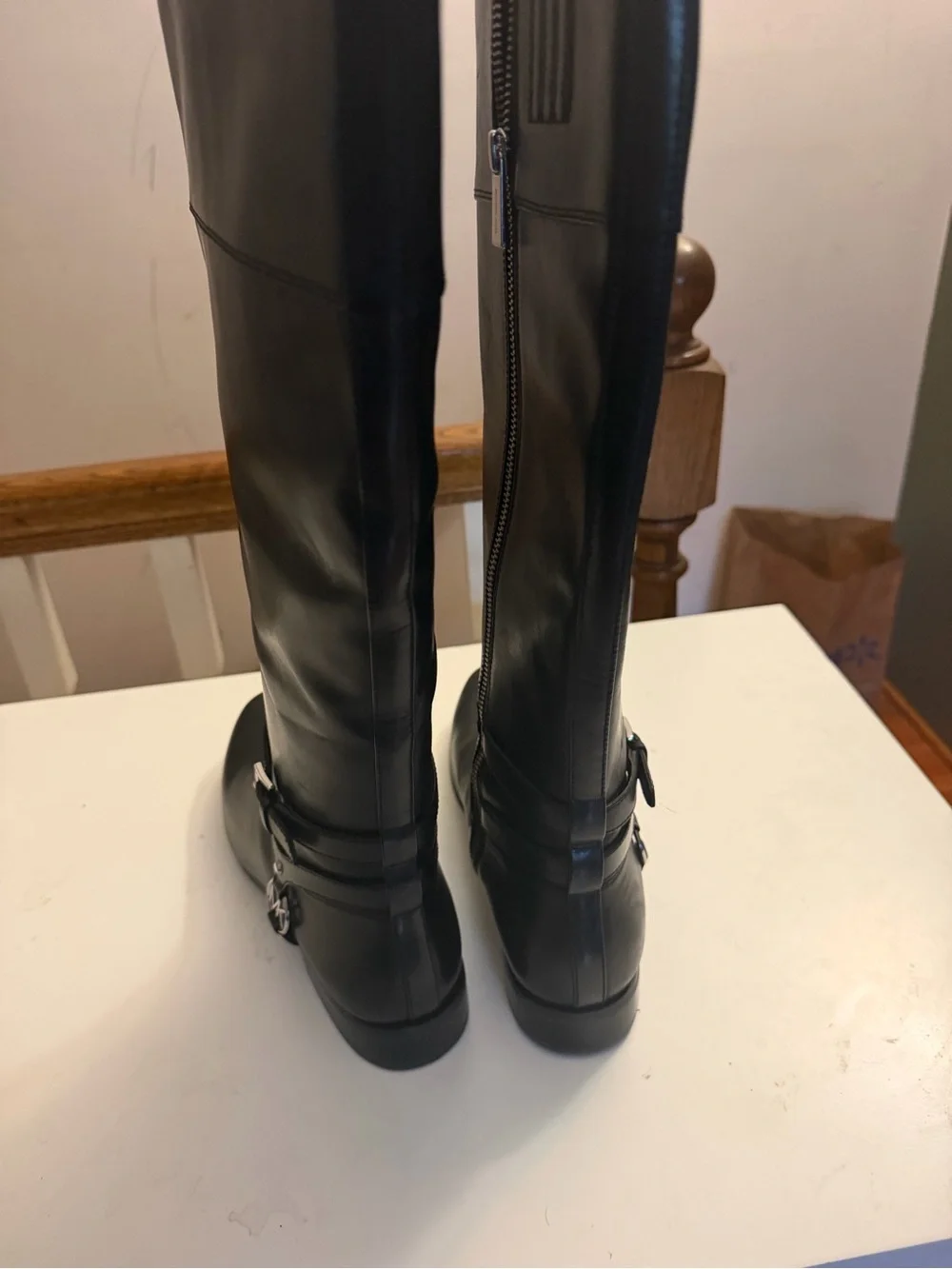 Michael Kors sleek knee