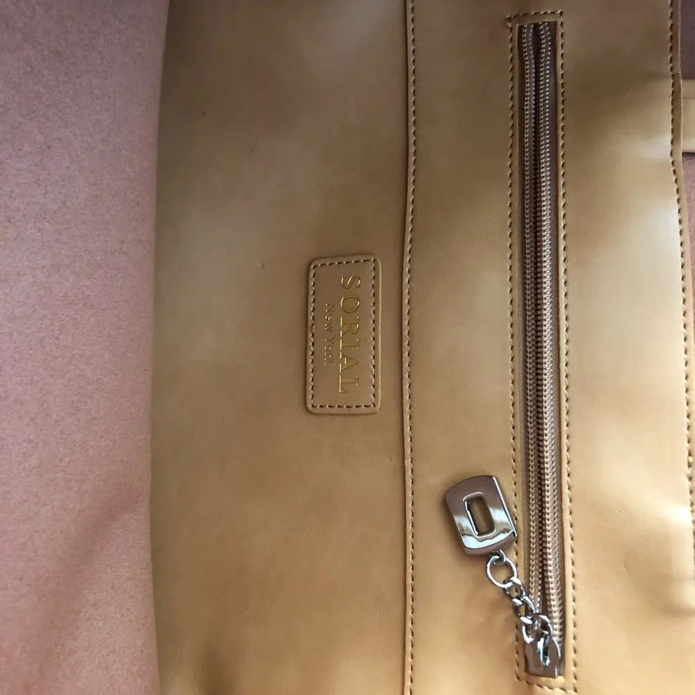 SORIAL TOTE‎ RED TAN BAG