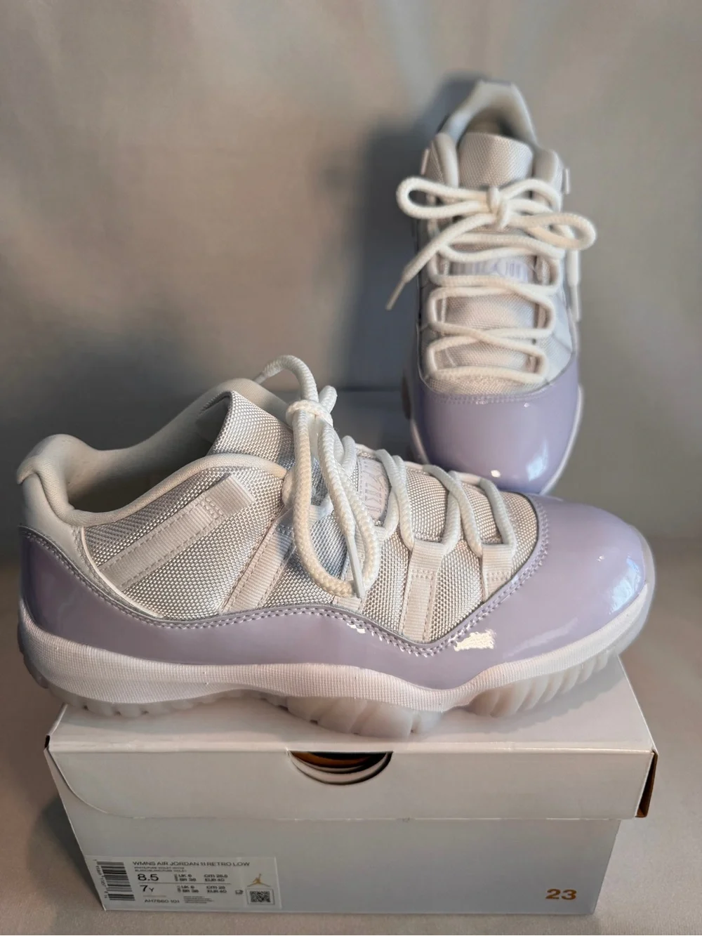 Nike Air Jordan 11 Low 