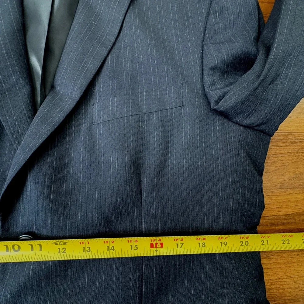 Haggar Suit Up System Jacket 42R Navy Blue Pinstripe Two Button Corpcore Blazer