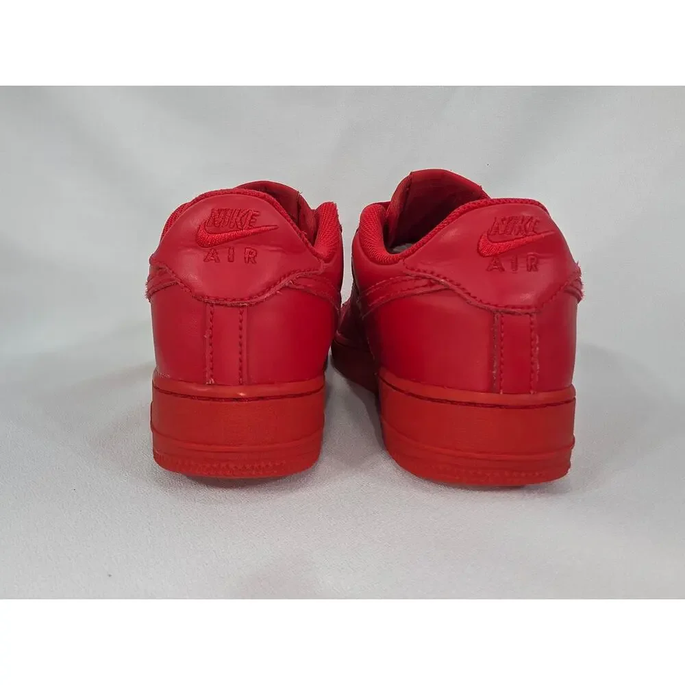 Nike bold monochrome