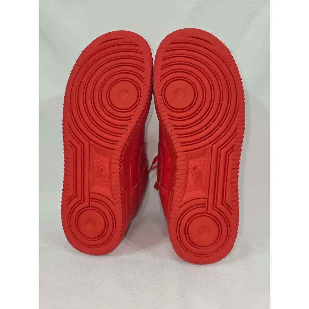 Nike bold monochrome