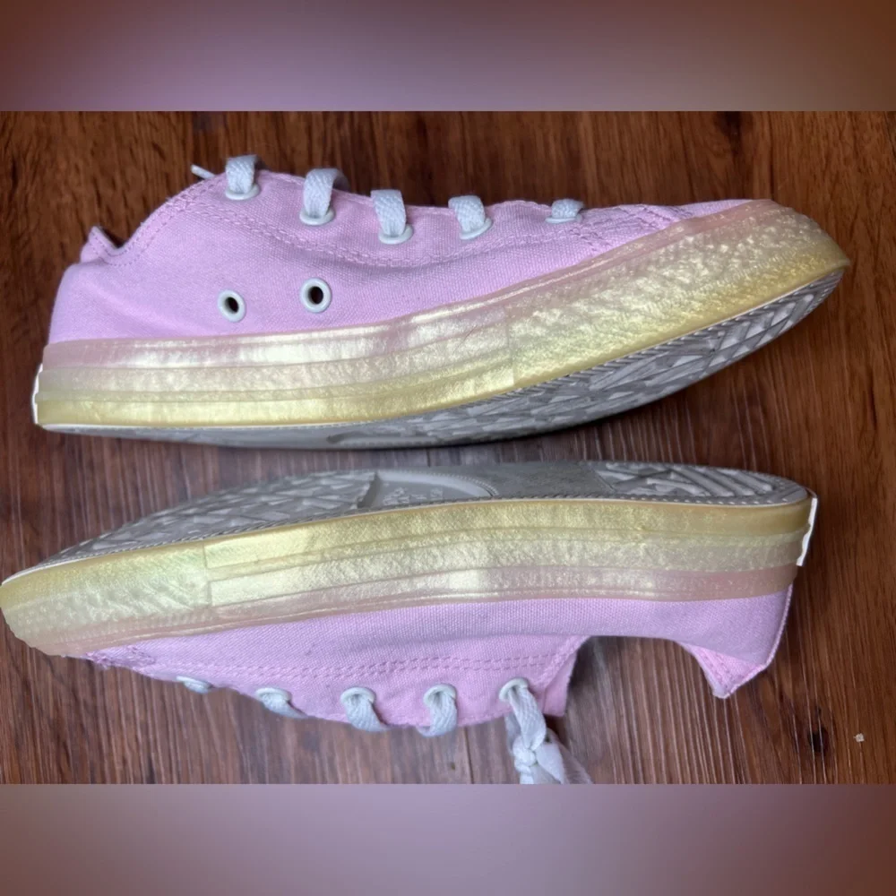Converse brighten up