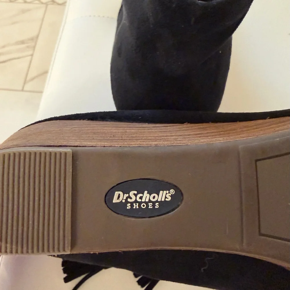 Dr. Scholls cute black