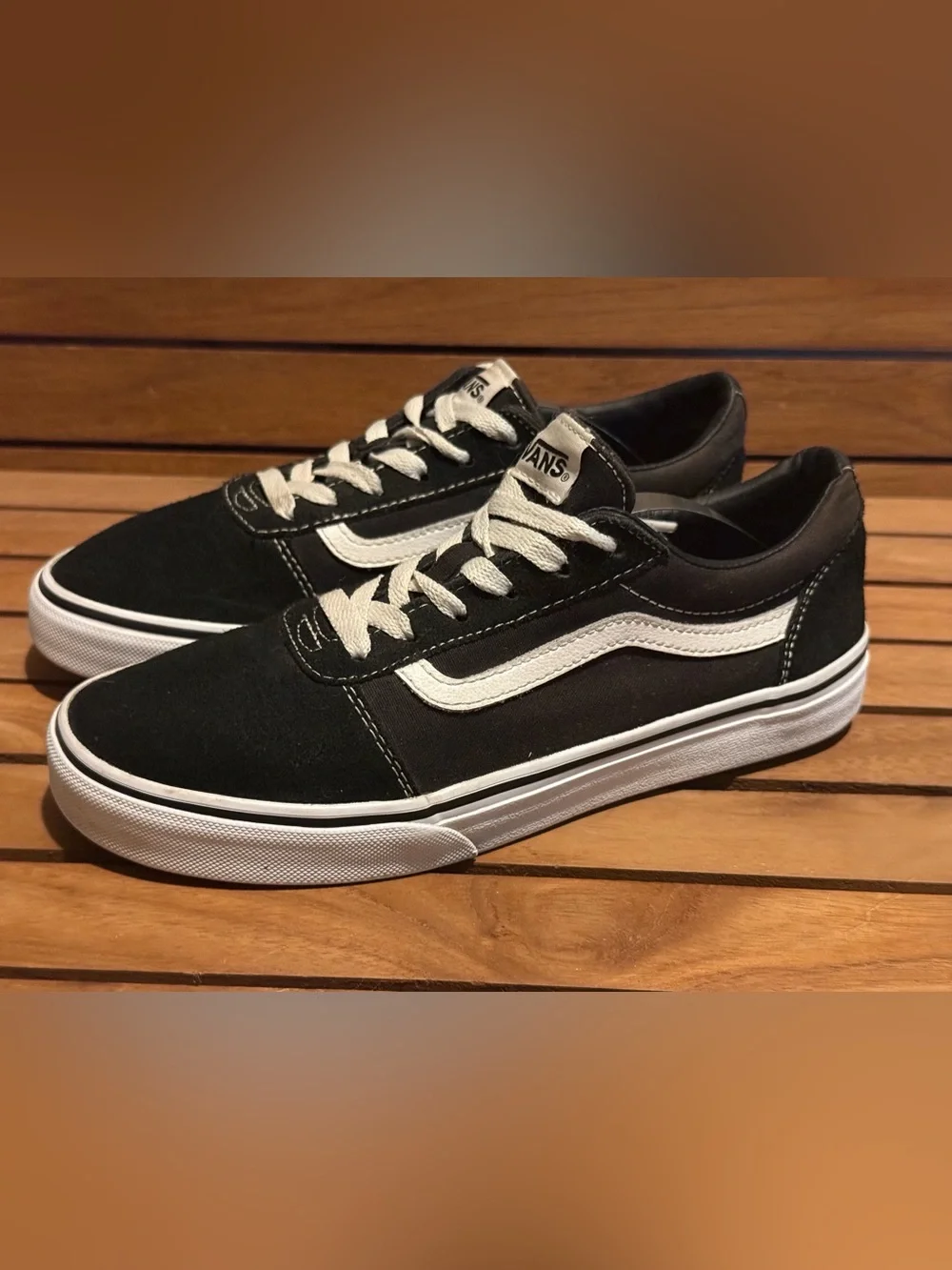 low-top Vans Ward canvas and suede sneakers