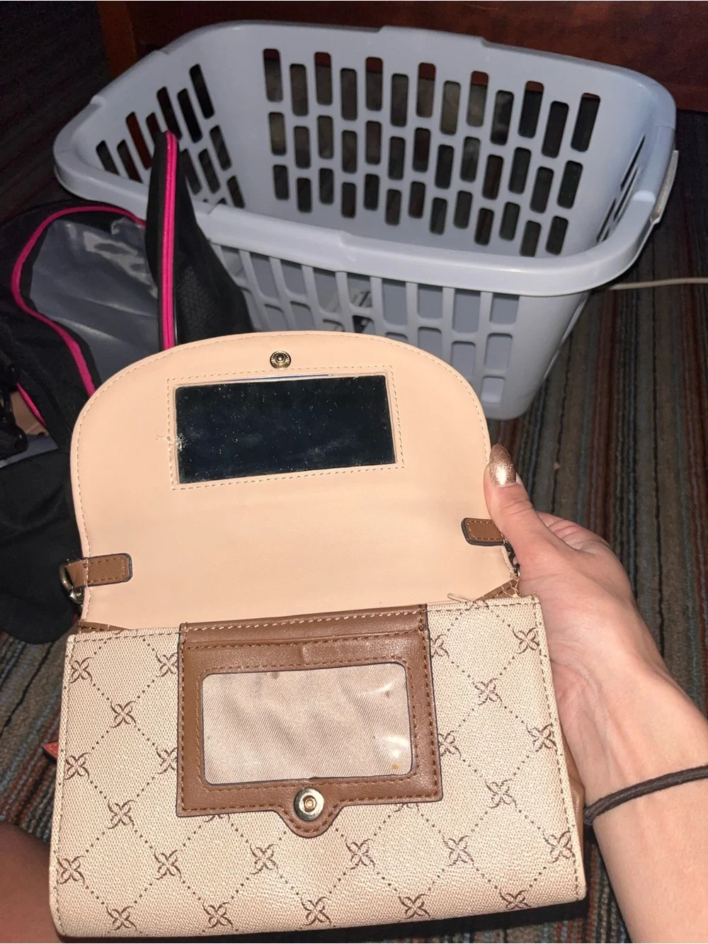 Nine West compact nine