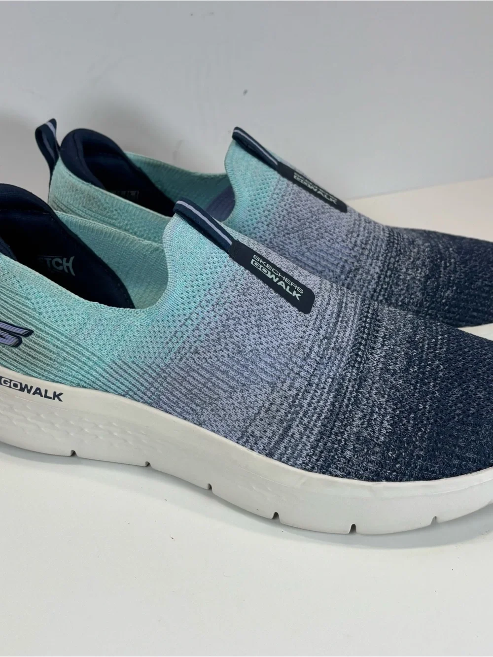 Skechers breathable knit