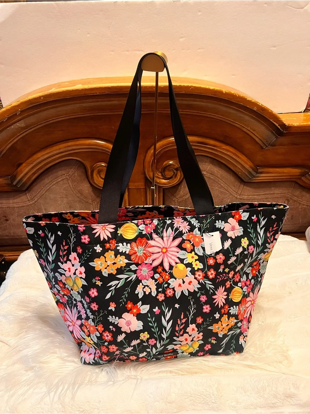 Vera Bradley NWOT  Floral tangerines  with Pink & tangerine Flowers large  tote