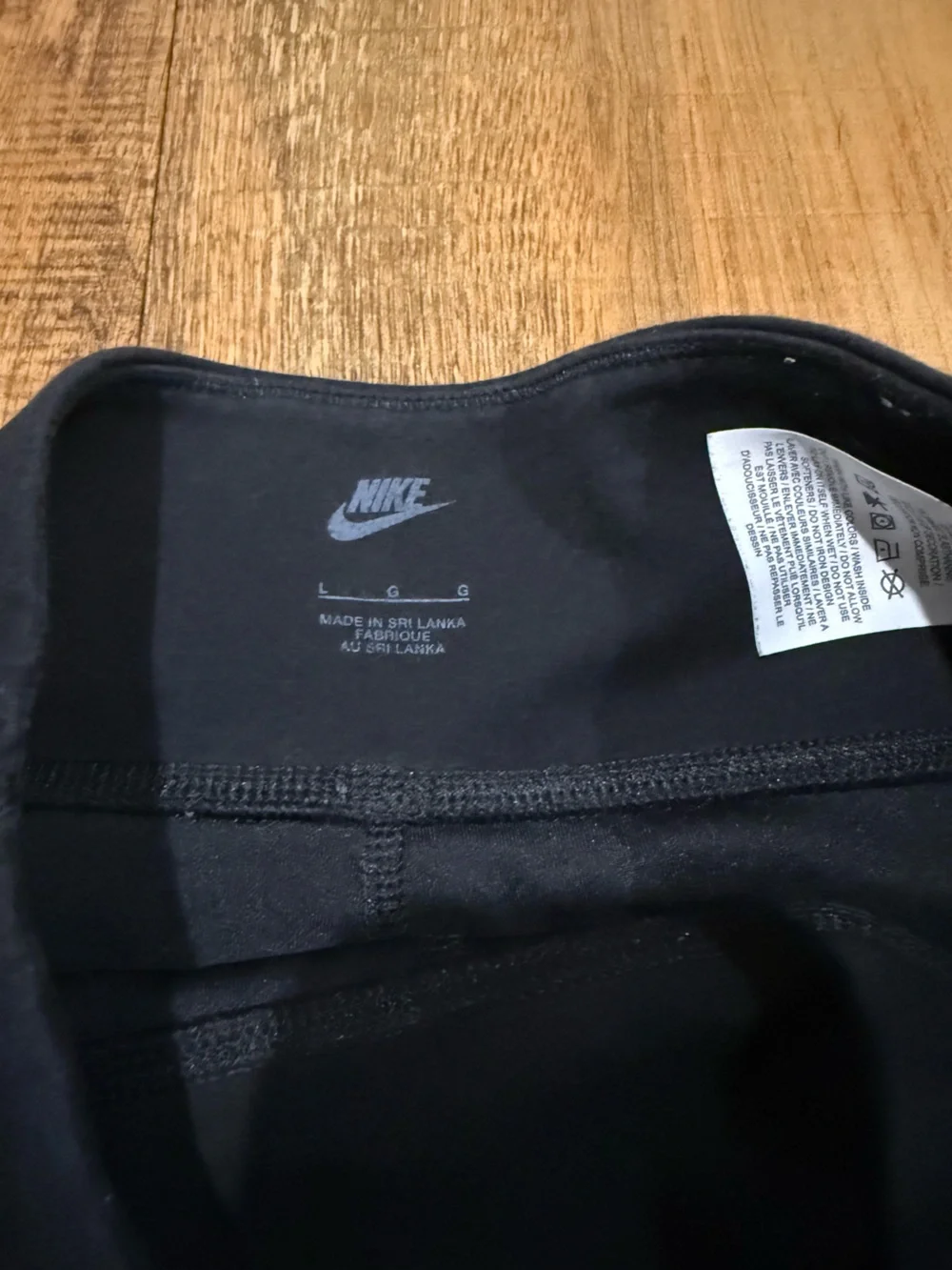 Nike stretchy leggings