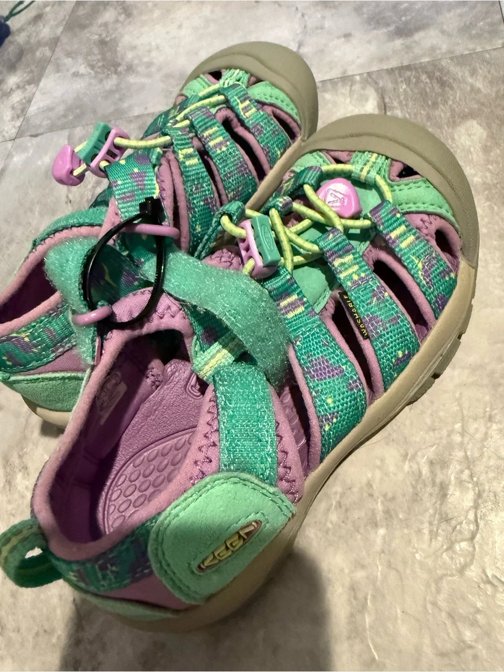 Keen durable closed