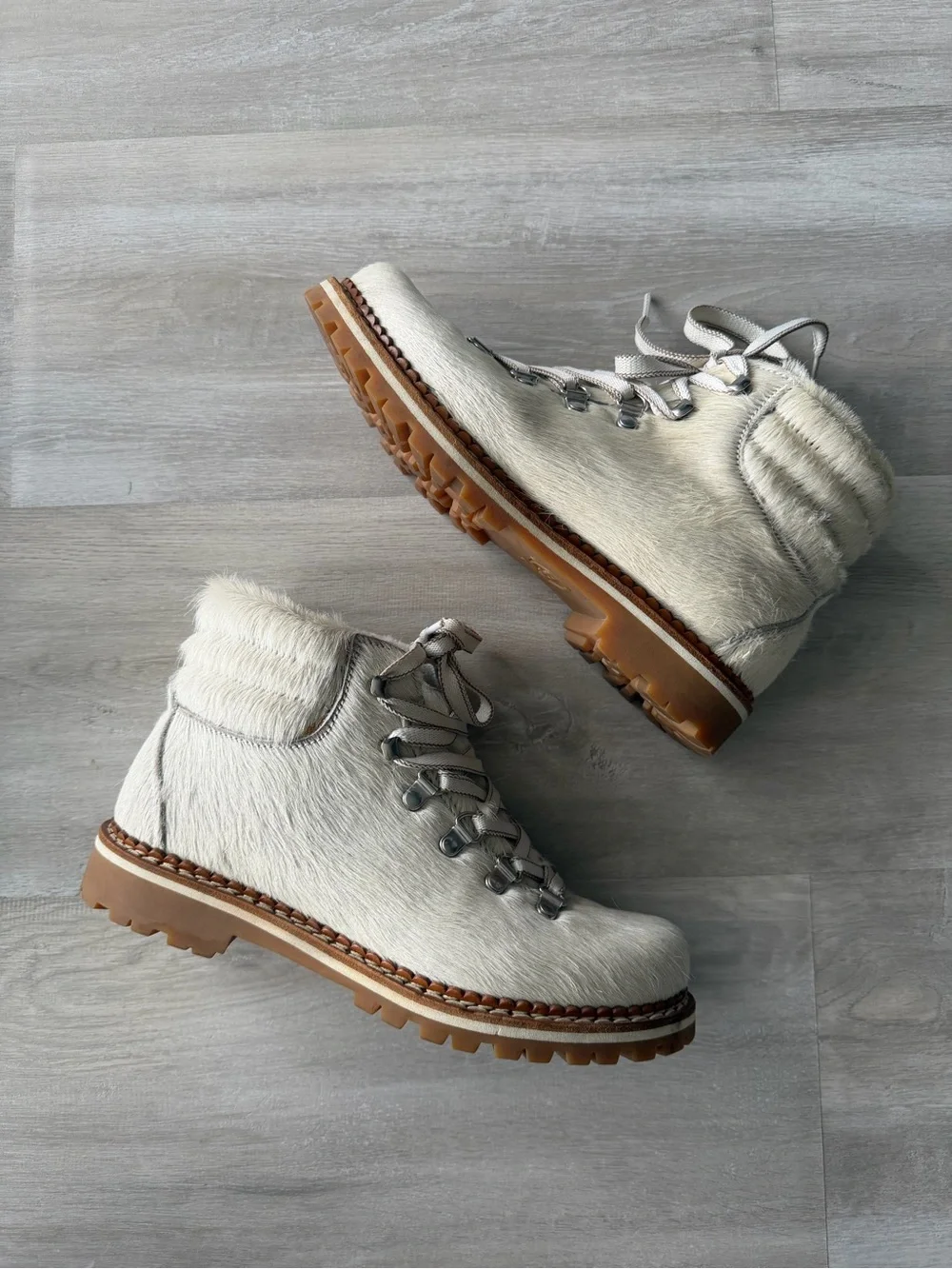 Montelliana Hiking Boot Faux Fur Upper Fur Lined Lace-Up Ankle EU 37 Vibram