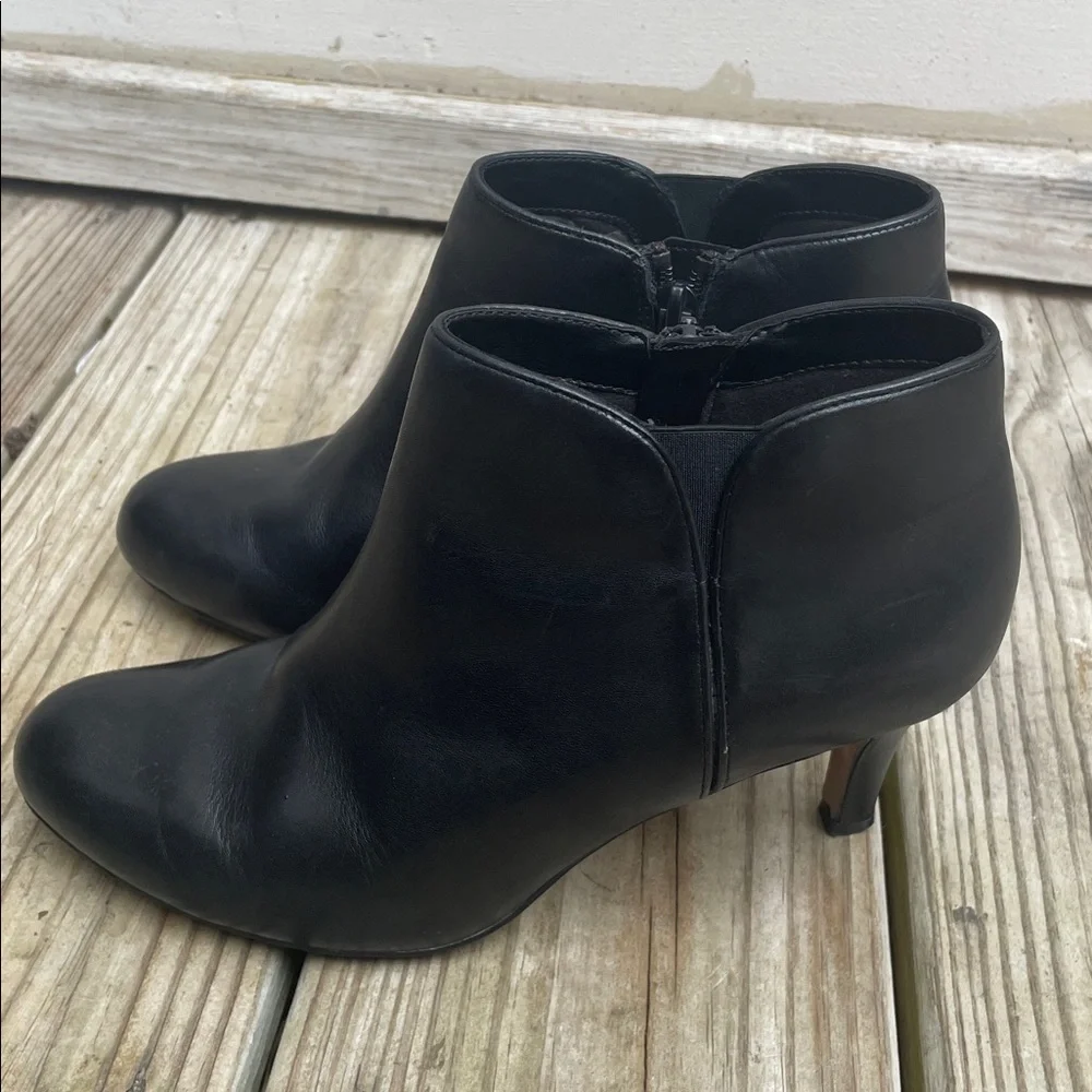 Clarks Collection Arista Paige Black Leather Ankle Booties Women’s Size 6.5