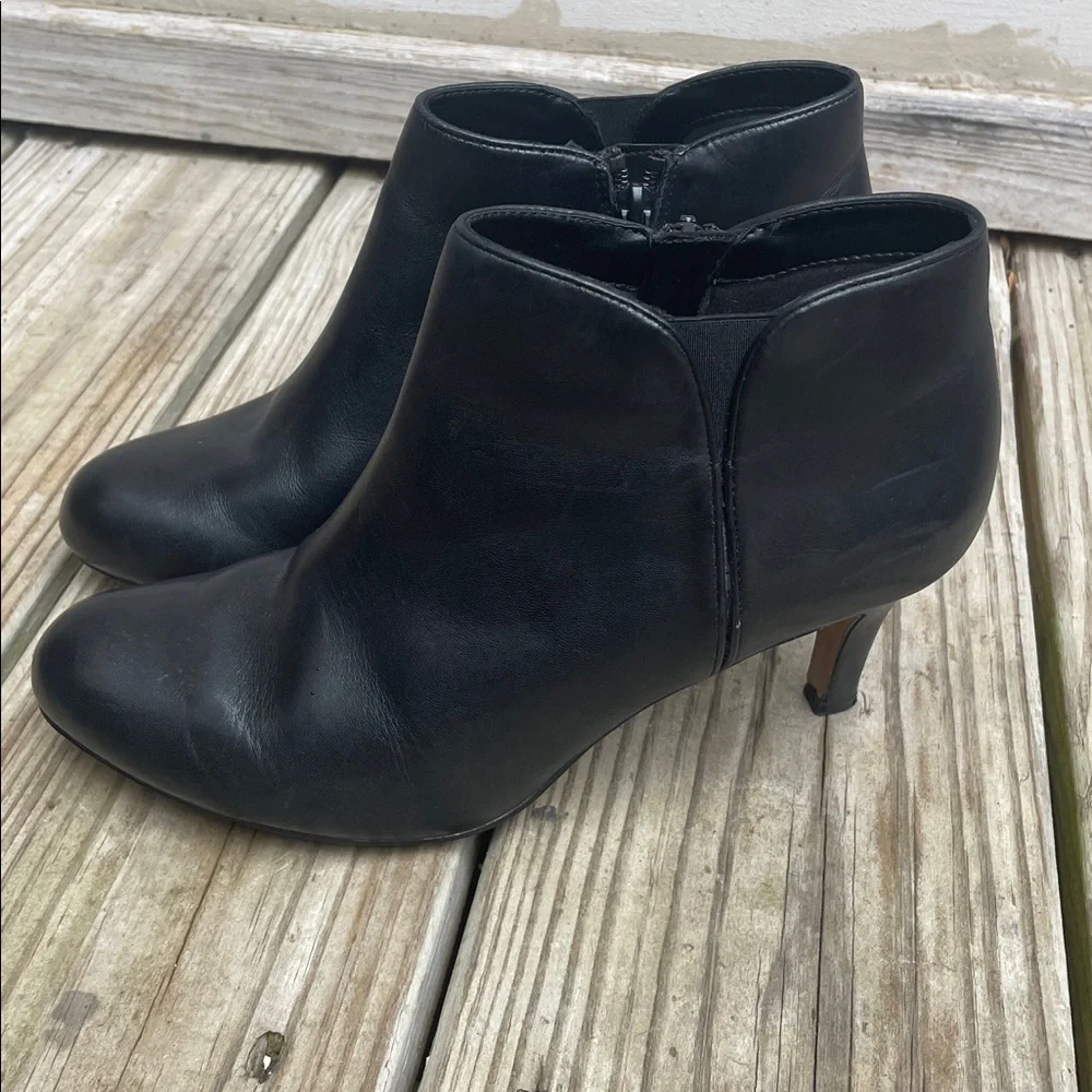 Clarks Collection Arista Paige Black Leather Ankle Booties Women’s Size 6.5