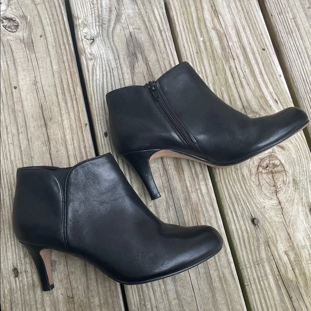 Clarks Collection Arista Paige Black Leather Ankle Booties Women’s Size 6.5