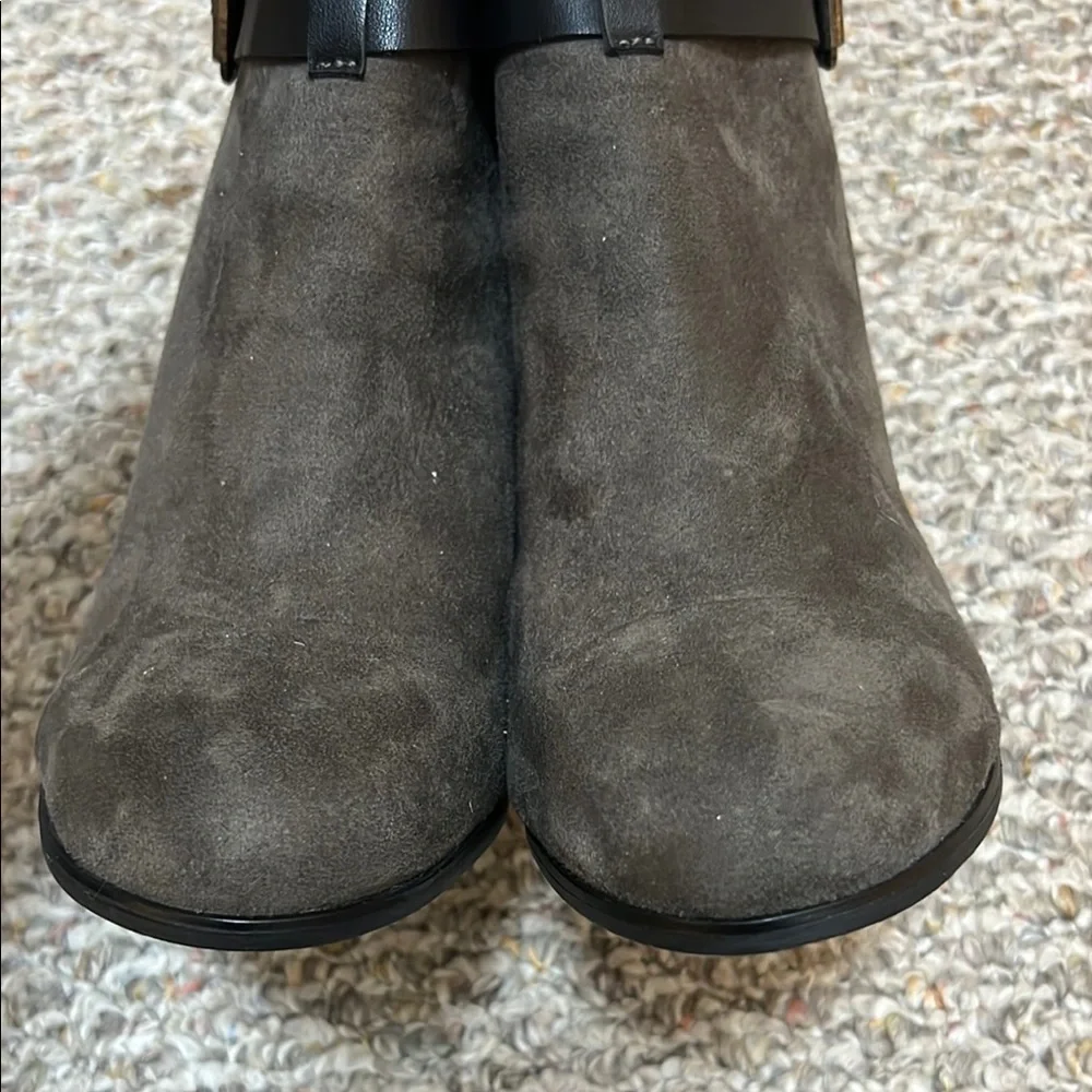 Limelight boots couple