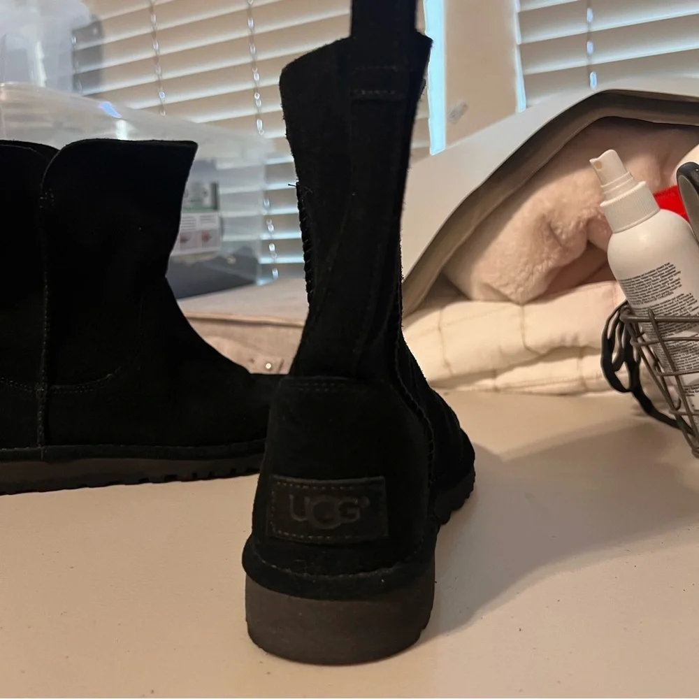 UGG elegant boots