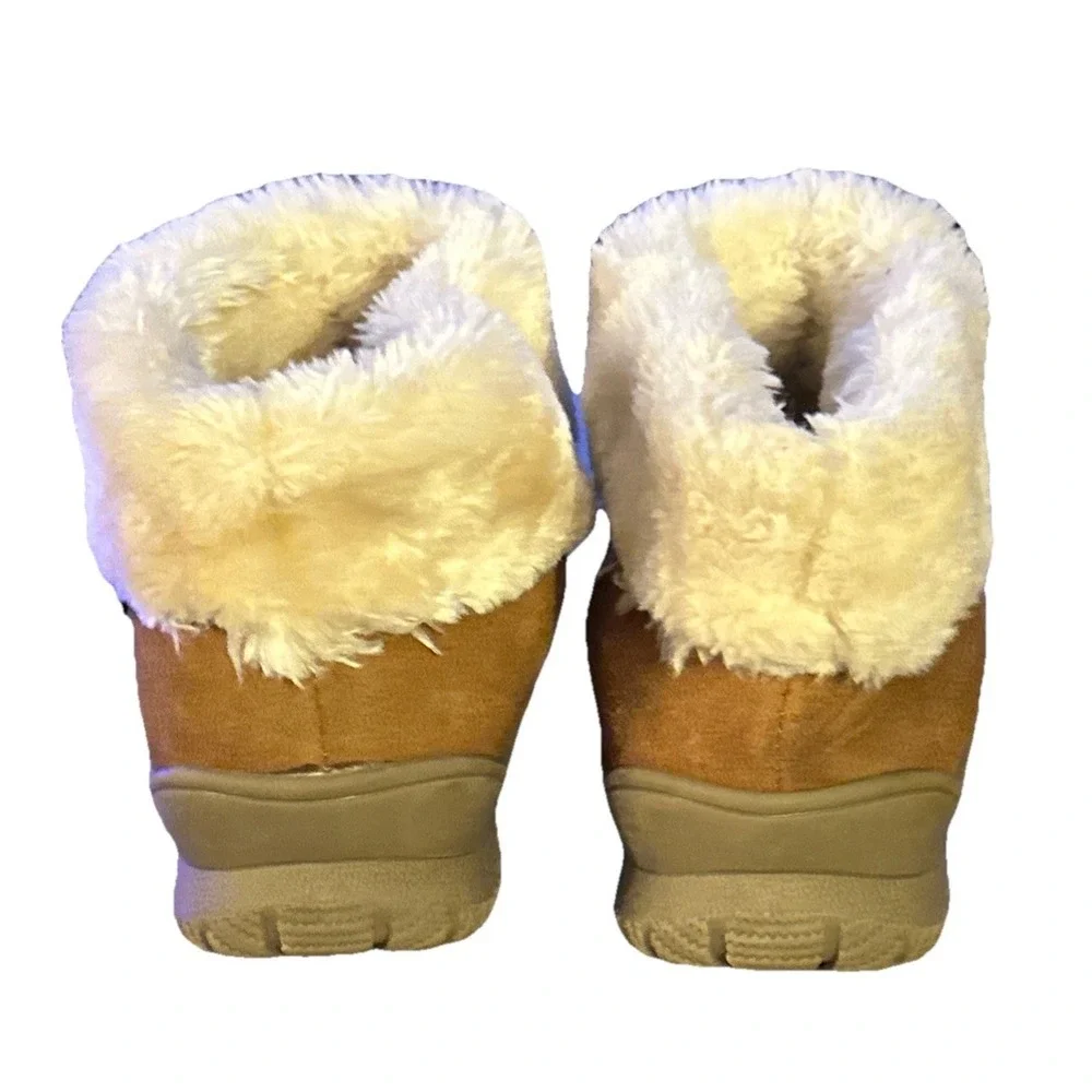 Minnetonka Southtown Suede Water-Resistant Brown Ankle Boots Fur-Lined Size 7M