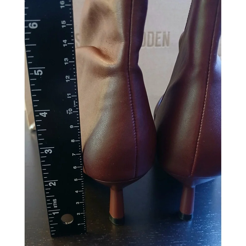 Steve Madden material steve