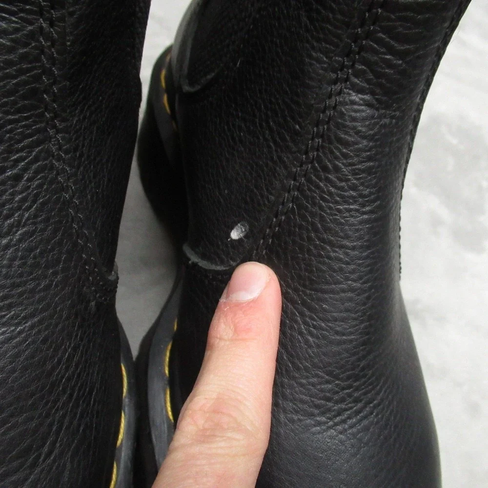 Dr. Martens few blemish