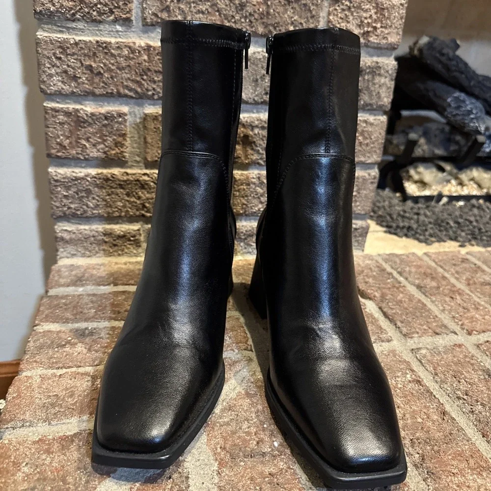 Steve Madden Womens Vallie Square Toe Bootie Size  9 Block Heel Boots