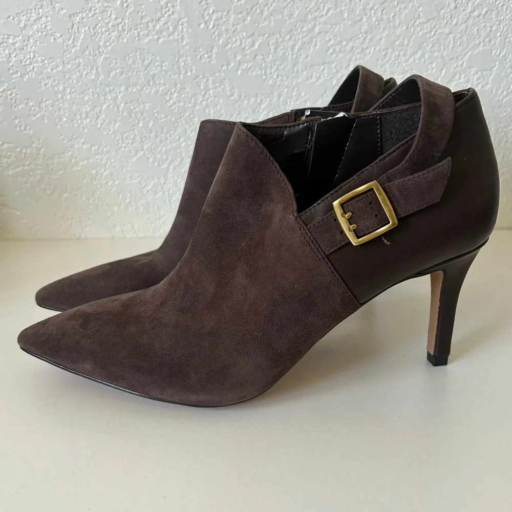 Vince Camuto material 	•	effortless