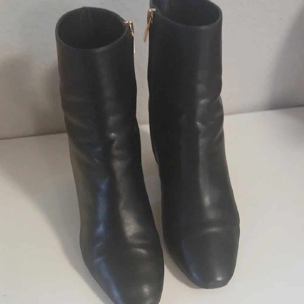 Salvatore Ferragamo sleek black