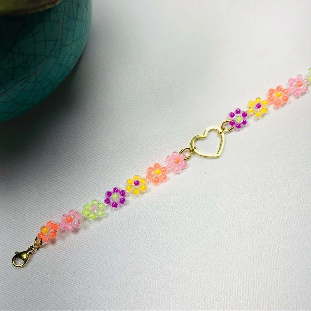 Handmade Neon Daisy Bracelet w/Gold Heart Adjustable Beaded Bracelet Boho Y2K