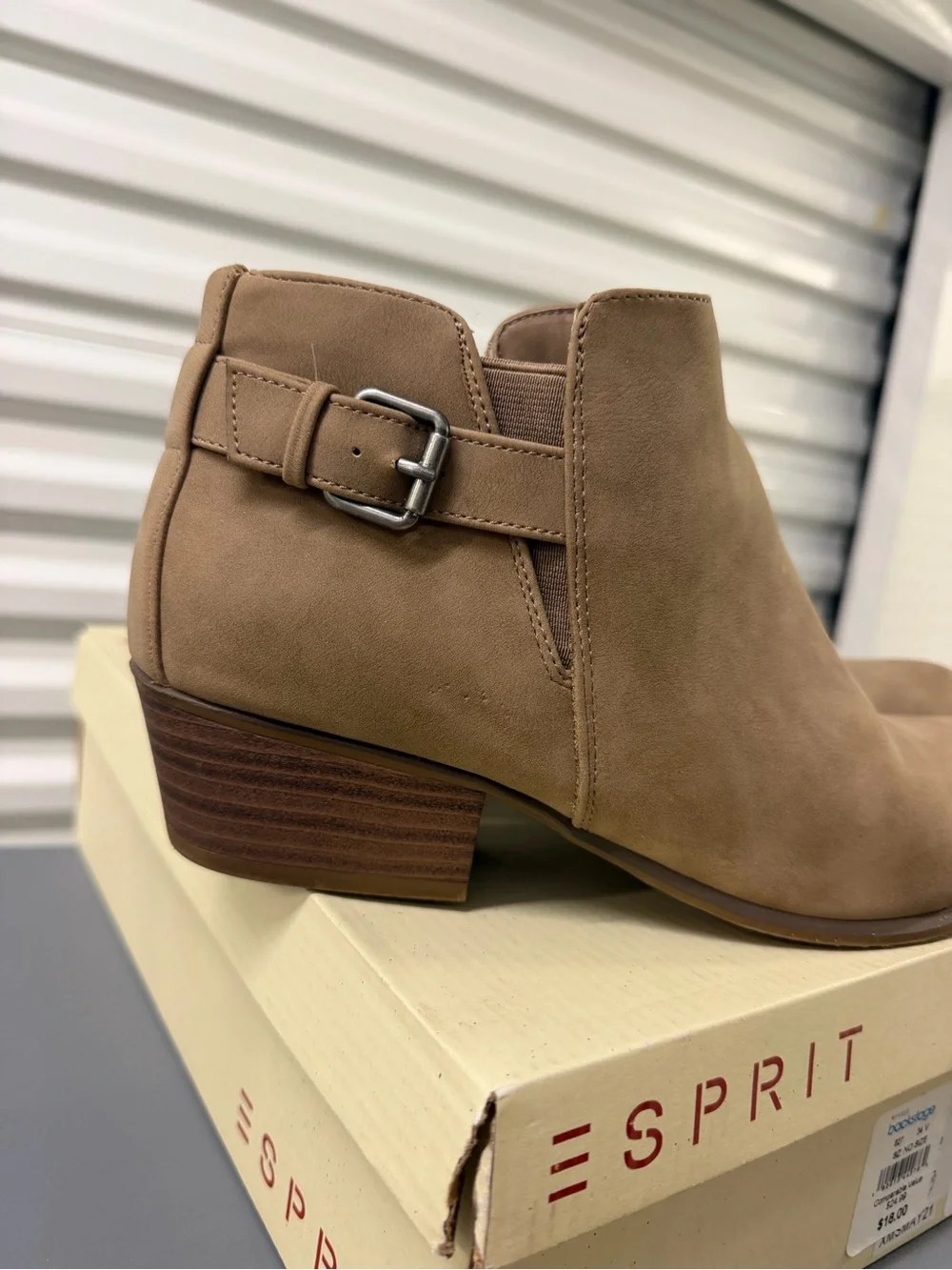 Esprit comfortable tan