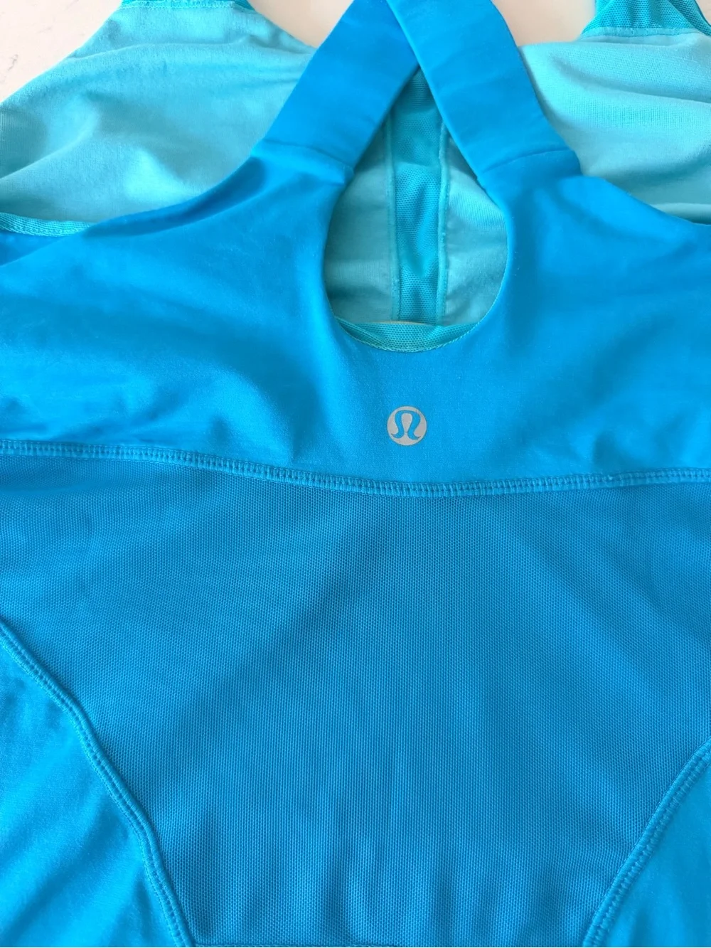 lululemon athletica sleek cross