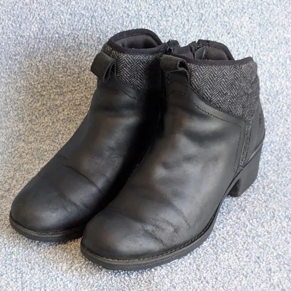Merrell Women's Size 9.5 Chateau II Black Leather Wool Mid Pull Side Zip Boots
