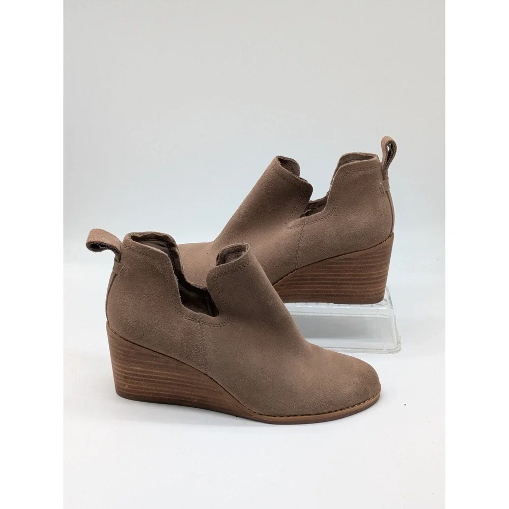 Toms pre owned