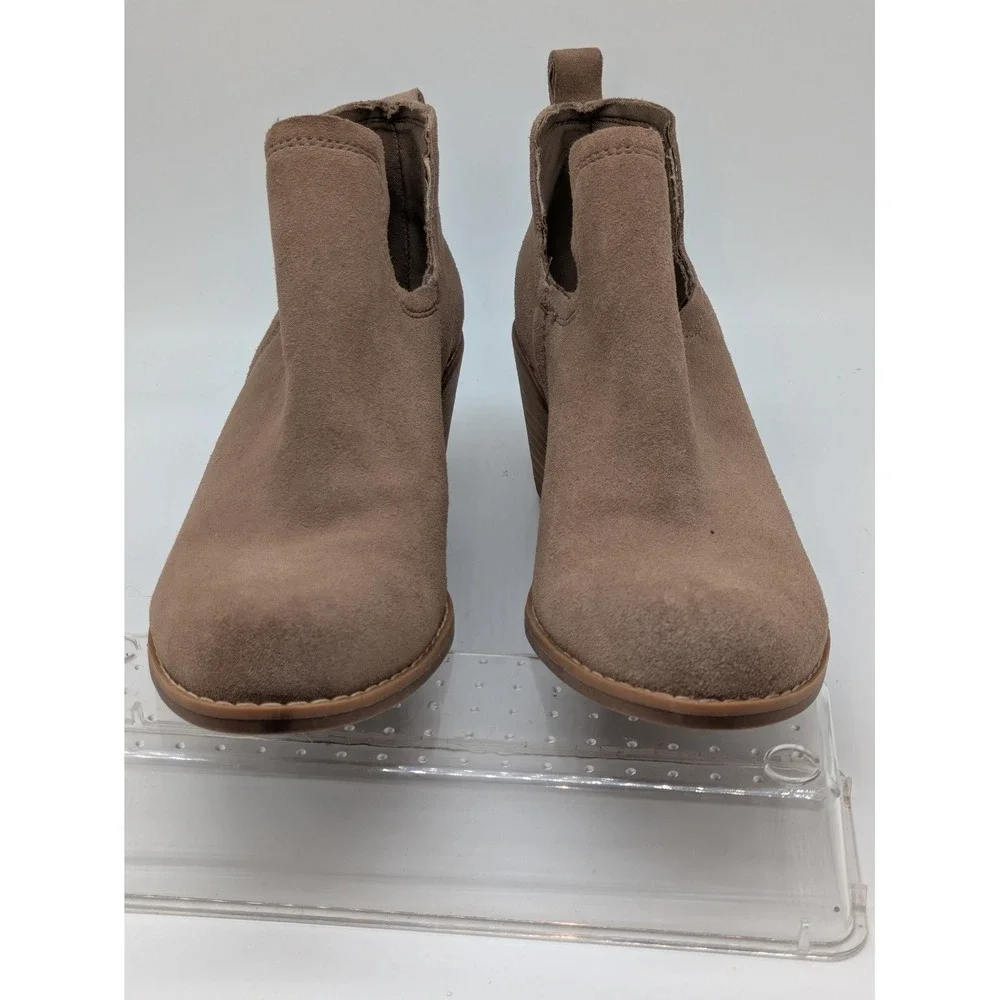 Toms pre owned