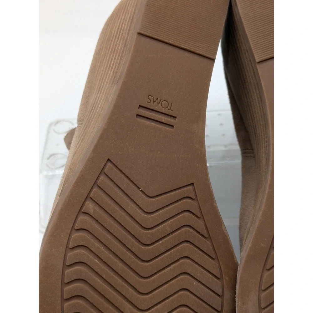 Toms pre owned