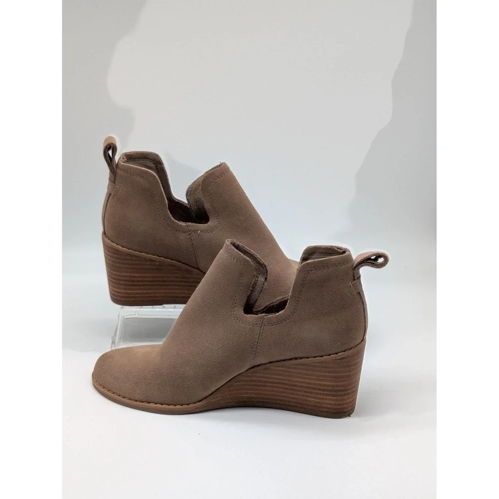 Toms pre owned