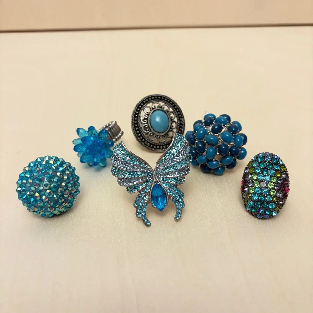 Fashion Ring Lot of 25 Womens OS Multicolored Good Adjustable Statement Jewelry