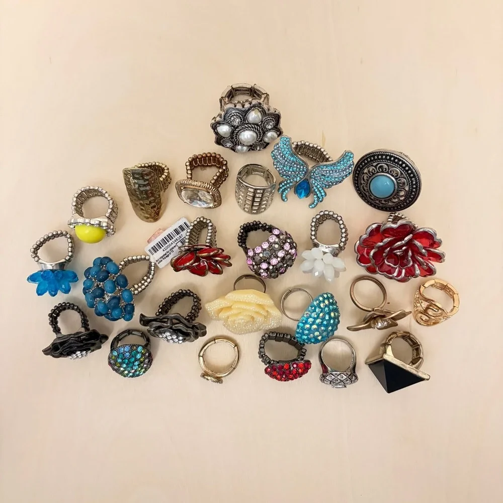 Fashion Ring Lot of 25 Womens OS Multicolored Good Adjustable Statement Jewelry