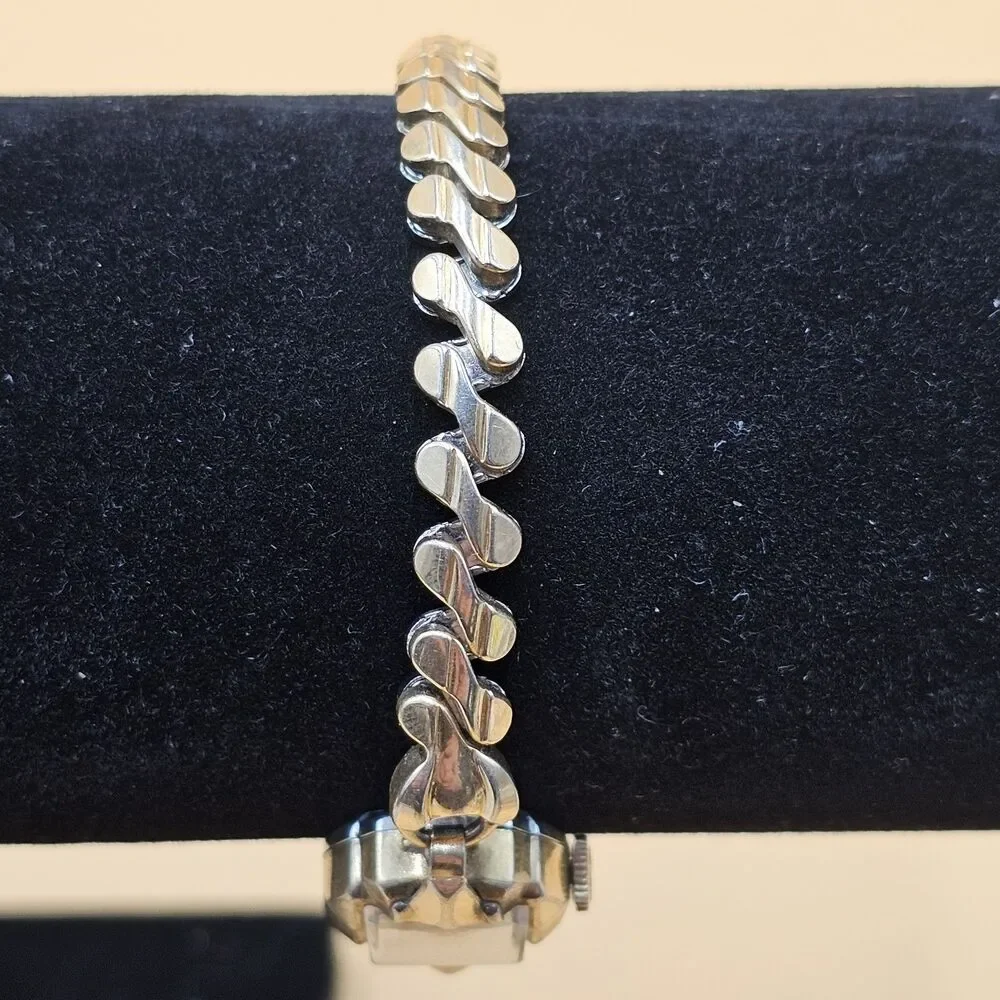 Helbros jewel hour luxurious