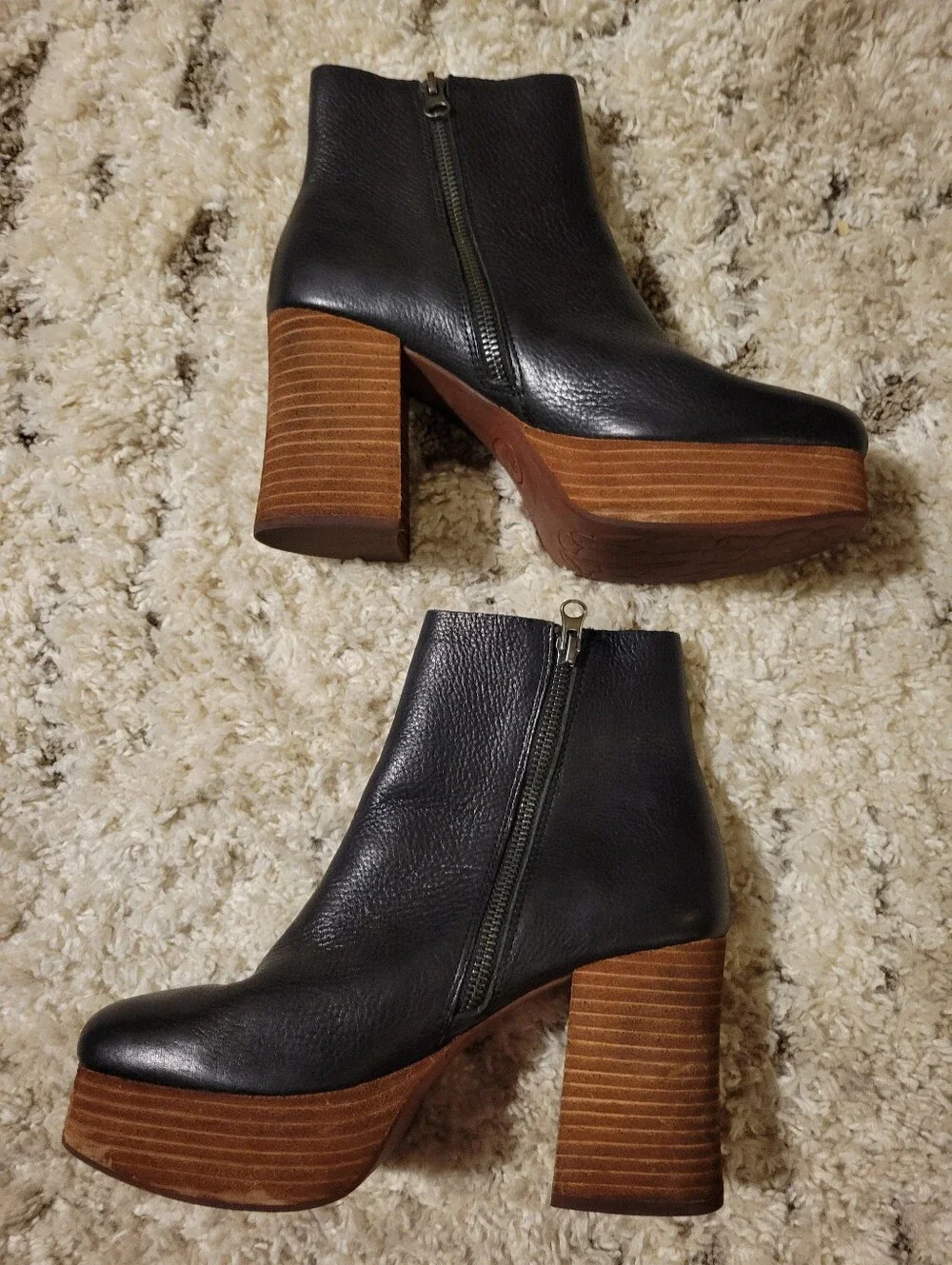 Kork-Ease side zipper