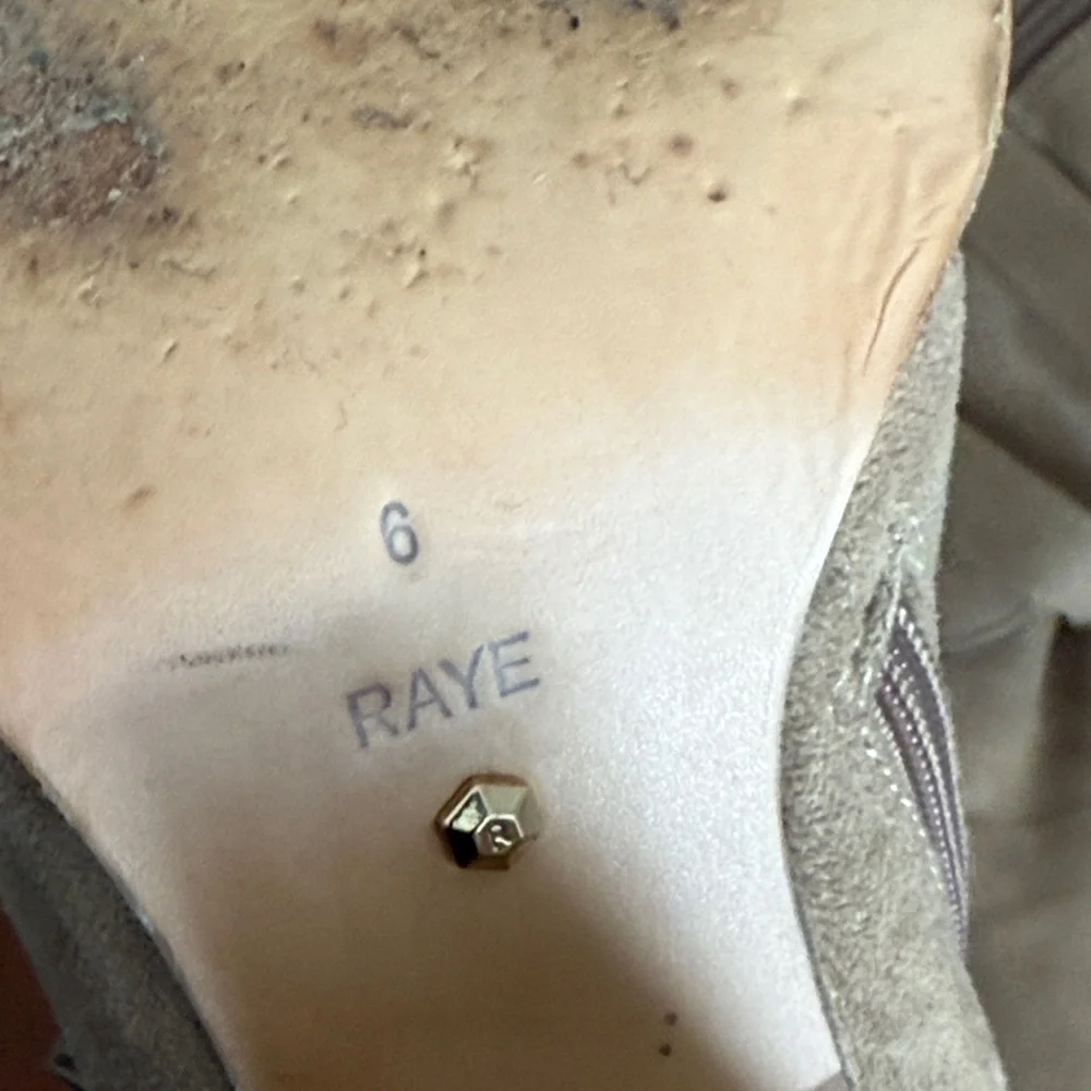 RAYE x house of Harlow suede Doute boots Buckle Detail pointed toe Sz 6
