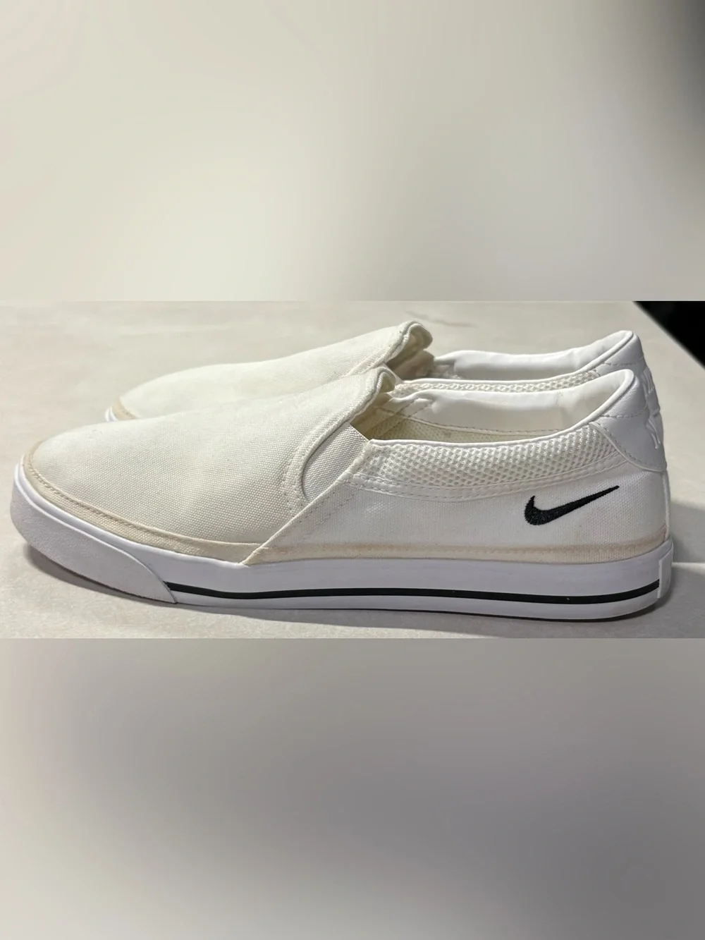 Nike Court Legacy Slip On Sneakers Womens Size 10 White Canvas Comfort Casual