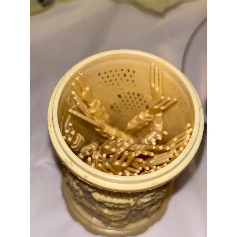N/A vintage cream