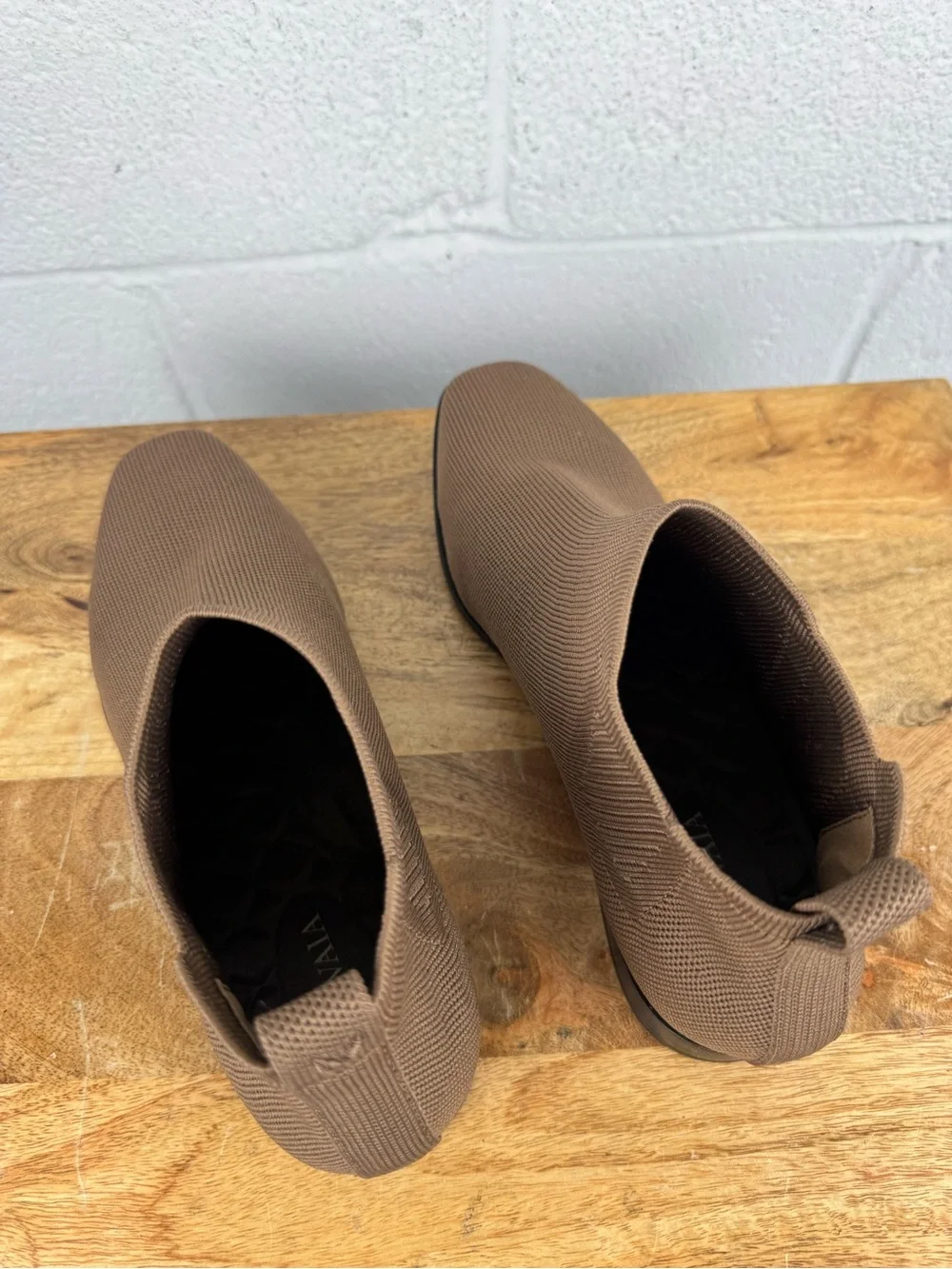 Vivaia stretch boot almond
