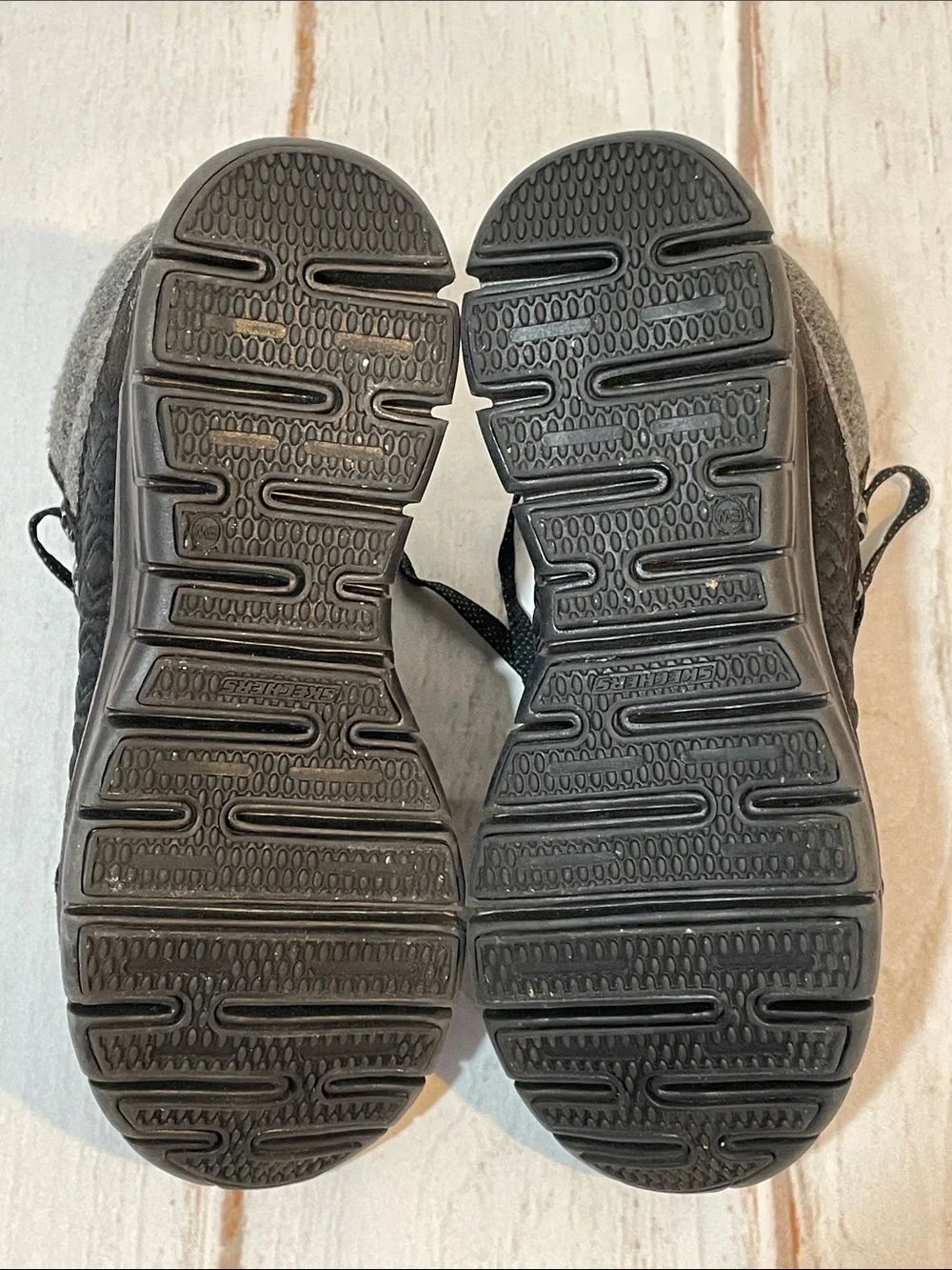 Skechers Black Ankle Hiker Boots 8 Women’s Lace Up Faux Fur lining Outdoor