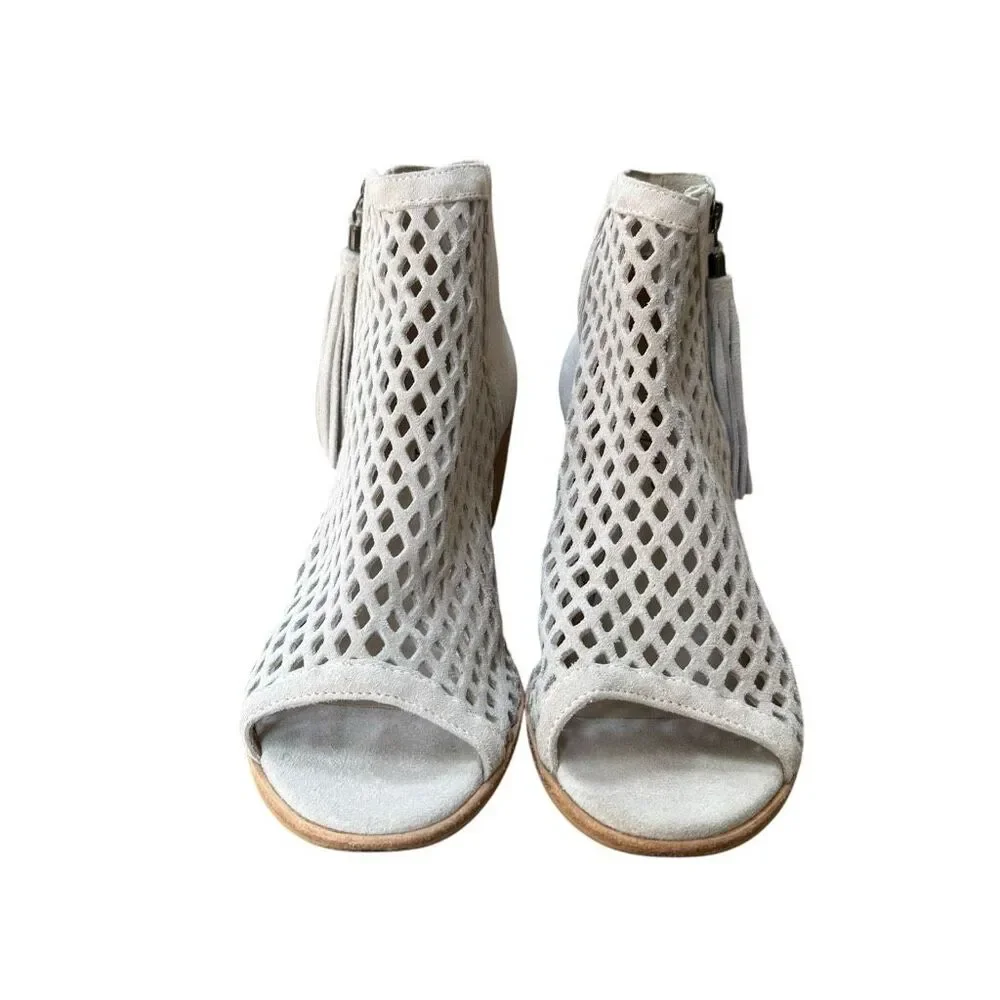 Matisse Indie booties light gray cutout cage design tassel zipper detail size 10