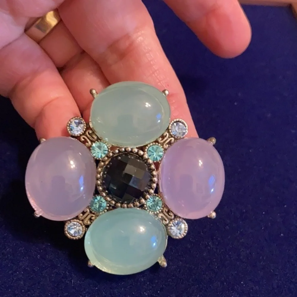 Vintage statement brooch/pendant